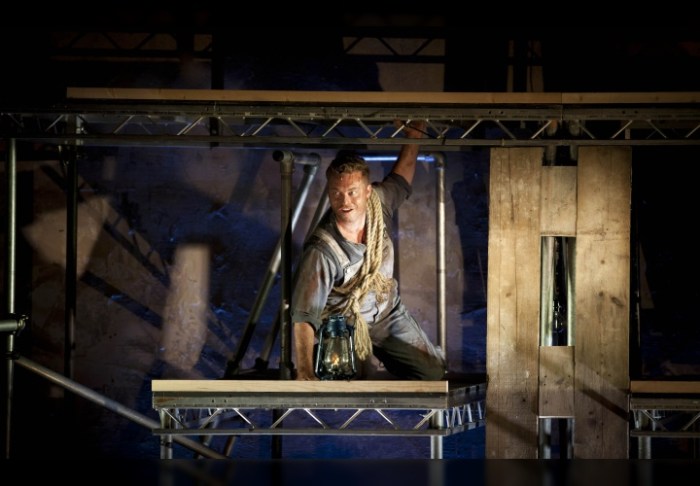 hb_fc_067new-2-720x500-blur